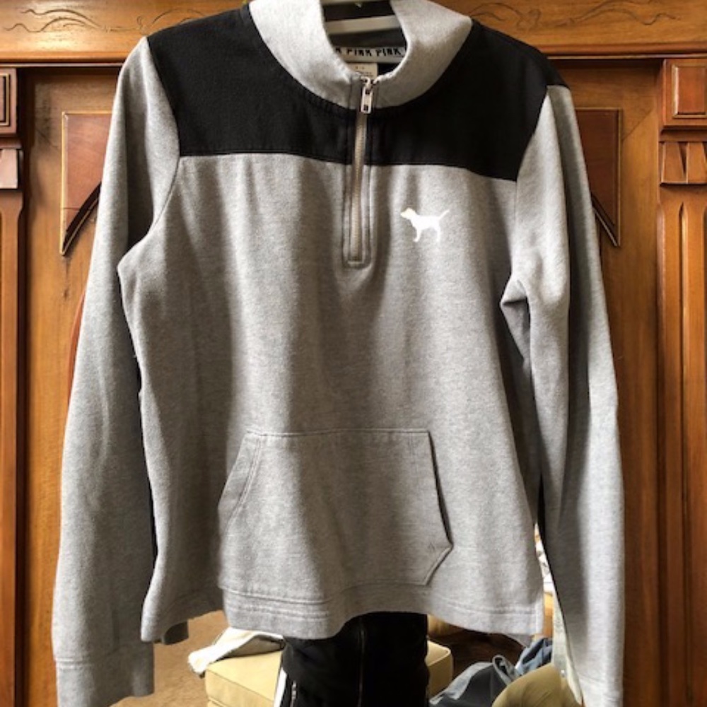 Pink gray/black sweatshirt. S/P. Like New!